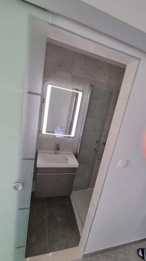 Room Airport Split Каштела Екстер'єр фото